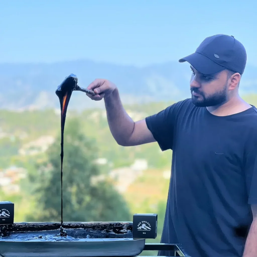 Shilajit sun-drying in open-air trays, never heat-treated
